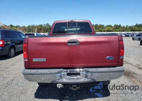 2005 Ford F350 Srw Super Duty z USA, uszkodzony, nr VIN 1FTWX31P25EB28978